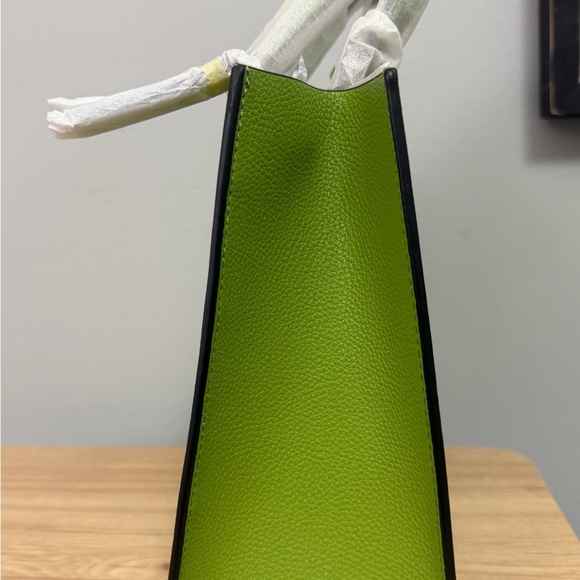 Marc Jacobs Green Pebbled Leather Tote Bag NWT
Easter Bag - Picture 4 of 15